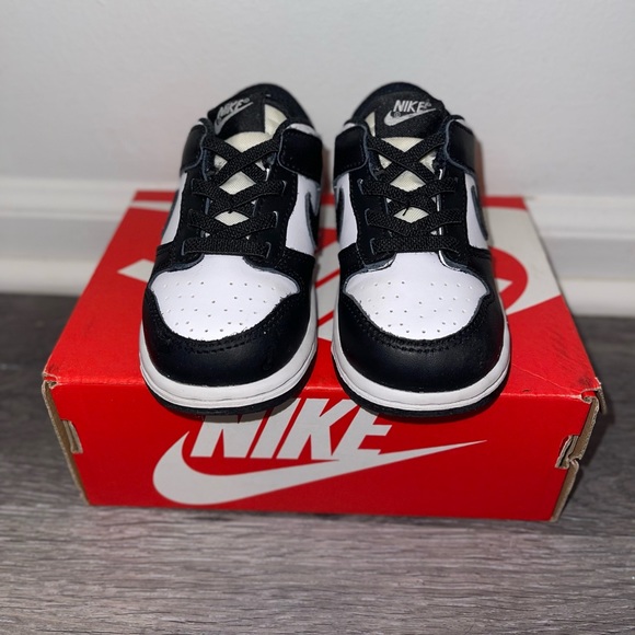 SOLD Toddler Nike Panda Dunks 7C - Picture 5 of 7